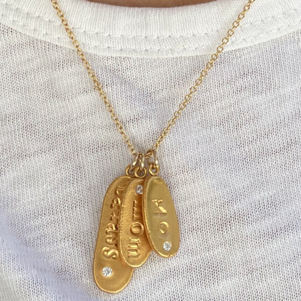 XO (Hugs and Kisses) Tablet Necklace Gold